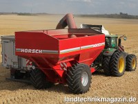 Mit dem Horsch Titan 34 UW Umladewagen im Programm