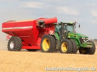 Bei der Feldfahrt wird die Schnecke beim Horsch Um