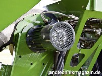 Die Hydraulik wird bei der Amazone Einzelkornsäma