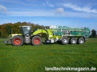 Der Claas Xerion 3800 Trac mit dem Kotte Schwanenh