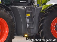 Den Kabinenaufstieg hat Claas bei den neuen XERION