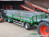 Der neue Kröger Plattformanhänger agroliner PWO4