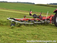 Der neue Vicon Fanex 1124 legt das Erntegut besond