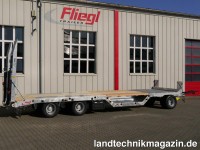 Fliegl bietet den dreiachsigen Tiefladeanhänger D