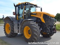JCB führt bei den Fastrac Serien 4000 und 8000 da