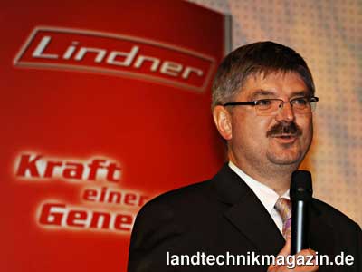 Bild: Hermann Lindner: Mit einem Marktanteil von 19,7 Prozent führen wir auch in den ersten sechs Monaten 2007 die Rangliste der meistverkauften Traktorenmarken souverän an.
