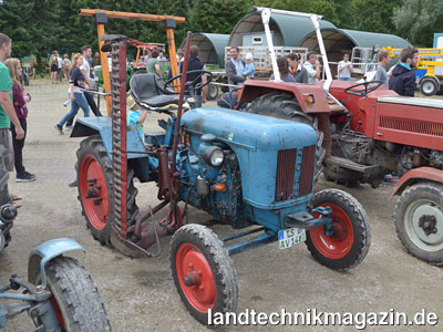 Bild: Die Traktoren des niederbayerischen Herstellers Röhr – im Bild ein 12 PS starker R 12 Baujahr 1952 – fanden fast ausschließlich eine regionale Verbreitung. Außerhalb Bayerns ist Röhr deshalb nahezu unbekannt.