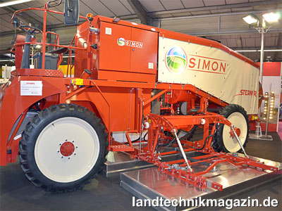 Bild: Der Simon STEAM´R (www.machines-simon.com) ist ein selbstfahrender Dampf-Desinfizierer zur Bodenvorbereitung im ökologischen Pflanzenbau.
