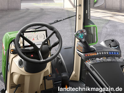 Bild: Die Einstiegs-Ausstattungsvariante Power der Kompakttraktoren Fendt 300 Vario beinhaltet ein digitales 10-Zoll-Dashboard am Lenkturm.