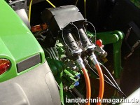 Der neue John Deere Hybrid-Traktor 6210RE kann üb