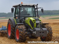 Die neuen Claas AXOS 200 Traktoren – im Bild der