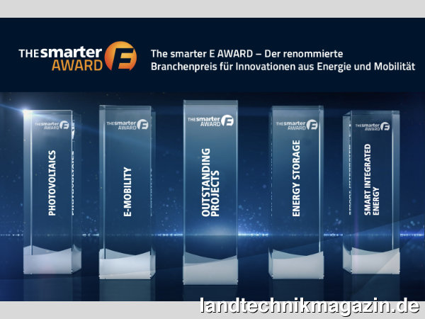 lDer The smarter E AWARD wird 2024 erstmals in den fünf Kategorien Outstanding Projects, Photovoltaics, Energy Storage, E-Mobility und Smart Integrated Energy vergeben werden.