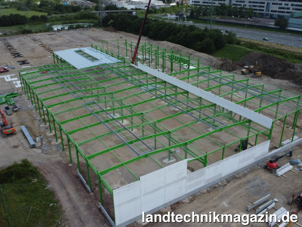 lDer Bau des neuen Werks von JOSKIN ESA in Luxemburg läuft inzwischen reibungslos. Die Inbetriebnahme der Anlage wird für das dritte Quartal 2025 erwartet.