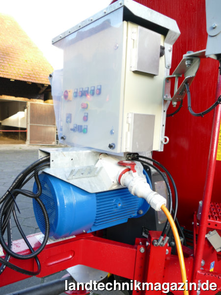 Bild: Im V-MIX Hybrid Antriebskonzept von BvL werden die Vorteile von Dieselmotor und elektrischer Energie kombiniert genutzt. Den Elektroantrieb für das System liefert die Kurmann Technik AG.