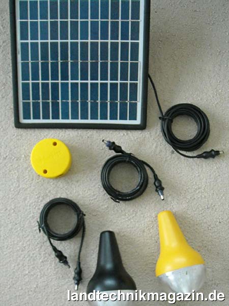 lDie neue Serie Sundaya Ulitium, die die Phaesun GmbH erstmals auf der Intersolar 2009 in München präsentiert, umfasst LED-Lampen, LCD-Fernseher und dazu passende Solarmodule sowie eine Verteilerbox für die Installation per Plug-and-play.