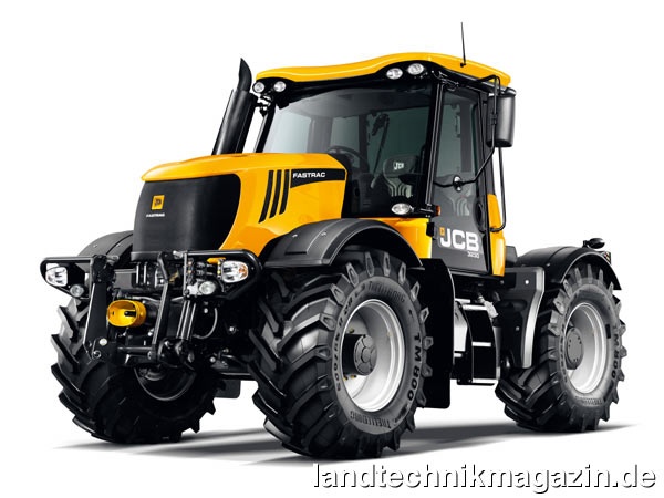 lAb September 2010 beginnt die Auslieferung der neuen Fastrac-Modelle 3200 und 3230 Xtra, die gegenüber der bisherigen Baureihe 3000 einige Verbesserungen und neue Ausstattungsdetails aufweisen.