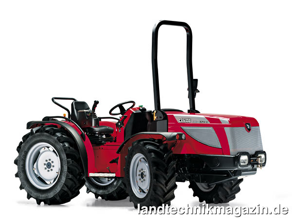 lHR 6500 City von Antonio Carraro ist der neue hydrostatische Traktor mit umkehrbarem Fahrerstand und 58 PS, der der Stadtpflege äußerst vielfältige Einsatzmöglichkeiten bietet. Standardmäßig ist der HR mit einem Überrollbügel ausgestattet.