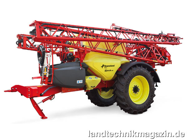 lMit der iXtrac stellt Kverneland Rau auf der Agritechnica 2011 eine neue Baureihe gezogener Feldspritzen vor, die auch in einer voll ISOBUS-kompatiblen Ausführung verfügbar sein wird.