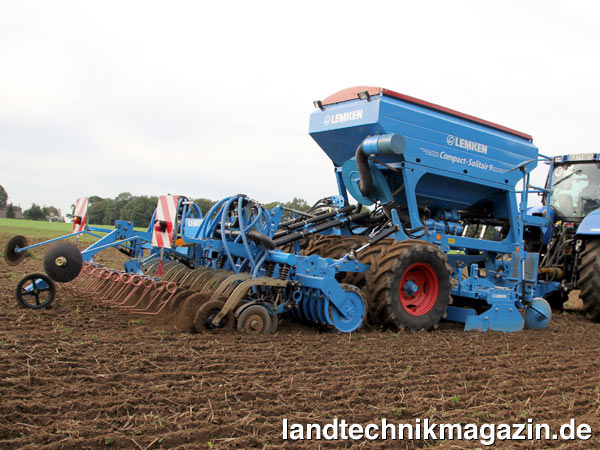 lAuf der Agritechnica 2011 stellt Lemken die Bestellkombination Compact-Solitair mit Kreiselegge Zirkon 10 als Compact-Solitair 9/300 Z mit drei Meter Arbeitsbreite vor. Der Serienstart für die 3-Meter-Variante der Compact-Solitair mit Kreiselegge ist zur Herbstsaison 2012 geplant.