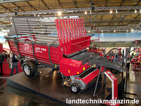 lLely erweitert die Ladewagen-Baureihe Tigo mit dem neuen Tieflader Lely Tigo 25 ST Classic. Der Lely Tigo 25 ST Classic verfügt nach Herstellerangaben über ein Ladevolumen bei mittlerer Pressung von 25 cbm.