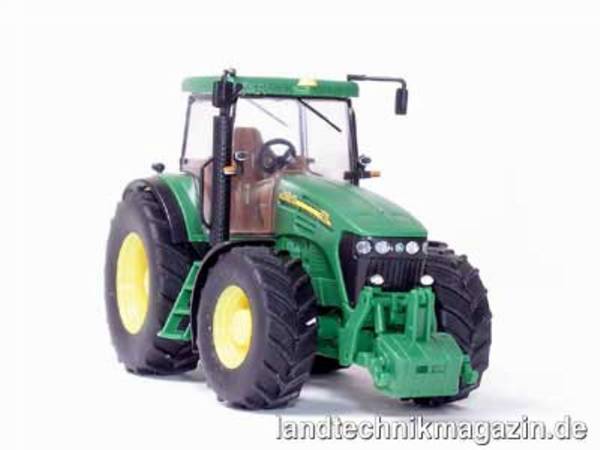 lMit dem John Deere 7920 setzt Herpa in Sachen Detaillierung neue Maßstäbe für landwirtschaftliche Modelle in 1:87. Photo: Herpa