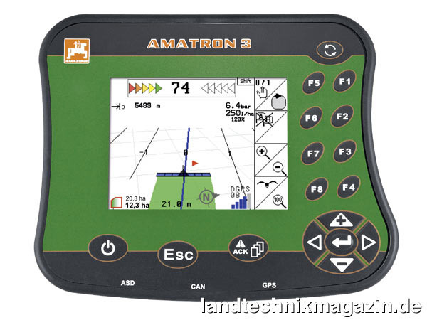 lDas neue Amazone ISOBUS-Bedien-Terminal AMATRON 3 vereint die AMATRON+-Eigenschaften, wie beispielsweise die Einhandbedienung, in einem übersichtlichen Gehäuse mit neuer Farbgebung. Der Bildschirm sowie alle Bedientasten sind für höchste Ergonomie auch bei Dämmerung und Dunkelheit hinterleuchtet.