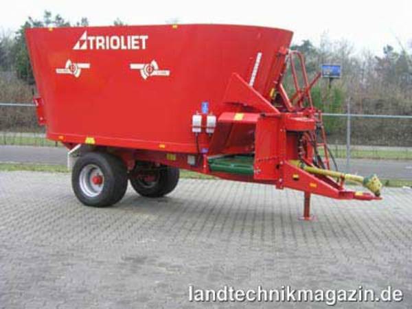 lKurze, wendige und schmale Maschine: Solomix 2 Typ VLH von Trioliet.