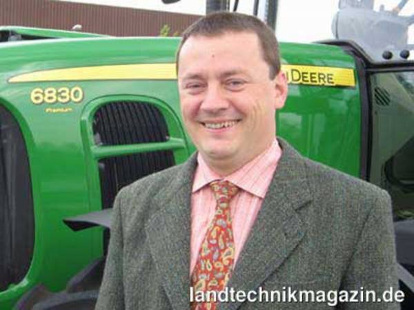 lSeit 1. Mai 2007 ist Christoph Fiekers neuer Kundendienstleiter beim John Deere Vertrieb.