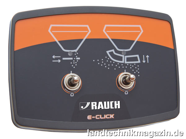 lDas E-Click Bedienterminal von Rauch wird einfach per Kabel mit dem AXEO-Winterdienststreuer verbunden und eröffnet damit besonders Kommunalfahrzeuge mit wenigen oder ohne Hydraulikanschlüssen neue Möglichkeiten.