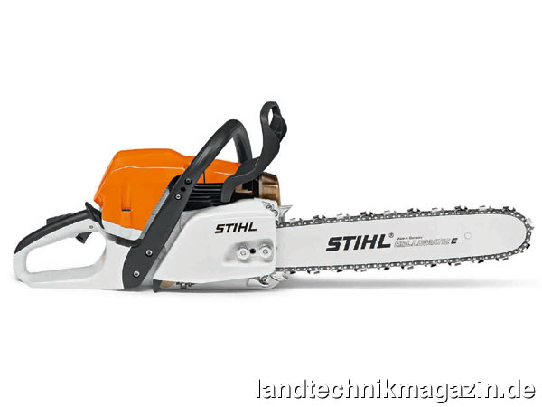 lDas intelligente Motormanagement M-Tronic der neuen Stihl MS 362 C-M Profi-Motorsäge passt Kraftstoffdosierung und Zündzeitpunkt dem Betriebsmodus an und weiß, so Stihl, worauf es bei Kalt- oder Warmstart ankommt. Der Kombihebel hat deshalb nur noch eine Startposition.