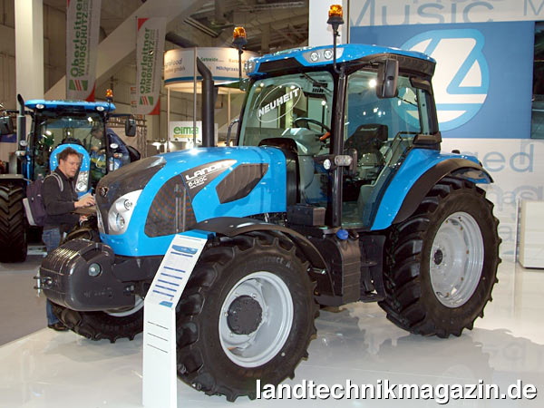 lDie neue Landini Traktoren-Baureihe Serie 6C besteht aus den beiden Modellen 6-120C (im Bild) und 6-130C, die von FPT 4-Zylinder-Motoren der Abgasstufe EU 3b/Tier 4i mit ISO-Maximalleistungen (nach Herstellerangaben) von 82/111 kW/PS beziehungsweise 89/121 kW/PS angetrieben werden.