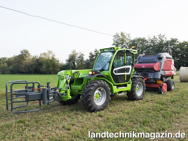 Bild: Als Option bietet Merlo bei den neuen Turbofarmer Teleskopladern eine mechanische Heckzapfwelle mit 540/1.000 U/min an. Sie erreicht nach Herstellerangaben 90 Prozent der Motorleistung.