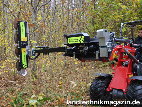 lDer GreenTEC Kompakt-Multiträger HXF 2302 ist besonders leicht, kompakt und kostengünstig, weshalb er bereits an kompakten Trägerfahrzeugen ab 1.200 kg Eigengewicht eingesetzt werden kann.