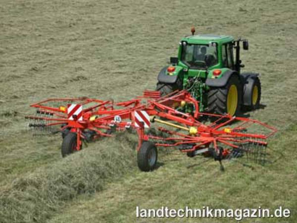 lKuhn erweitert sein Angebot an Hochleistungs-Giroschwadern mit Mittelschwadablage um den GA 7501.