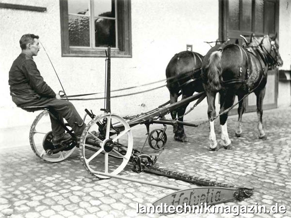 lIn der Sonderausstellung, die Aebi und das Verkehrshaus der Schweiz im August veranstalten, ist eine Pferdemähmaschine Aebi Helvetia (Bild von 1915) zu sehen.