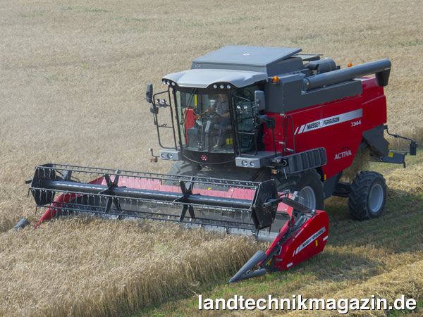 lDie neuen Massey Ferguson Mähdrescher MF Activa 7340 und MF Activa 7344 (im Bild) zeichnen sich im Gegensatz zu ihren Vorgängern durch neue 4f-Motoren und ein optimiertes Dreschwerk aus.