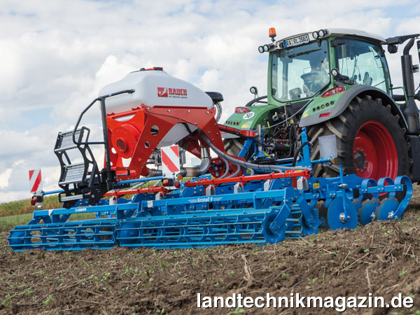 lDie neue Dünge-Saat-Kombination Rauch AirGreen 6.1 wurde für die kombinierte Einsatzmöglichkeit in der Düngung und Oberflächensaat konzipiert. Zulässigen Kulturpflanzenmischungen oder Zwischenfrüchte werden mit der Dosiereinheit Quantum-C zuverlässig und präzise dosiert.