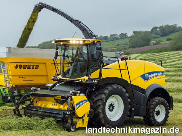 lDie selbstfahrenden New Holland Feldhäcksler heißen jetzt FR Forage Cruiser. In der neuen Baureihe stehen die fünf Modelle FR480, FR550, FR650, FR780 und FR850 zur Auswahl.