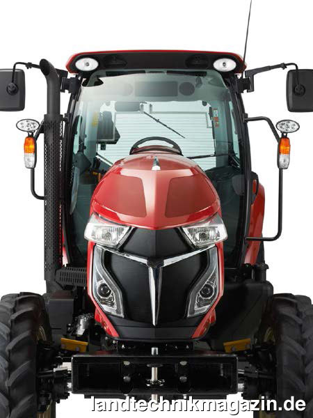 Bild: Für die Optik der Designstudie des Yanmar YT490 zeichnet der japanische Designer Ken Okuyama verantwortlich. Zusammen mit diagonalen Zierleisten ergibt ein Ypsilon über die komplette Front, in dessen Schnittpunkt ein kleines Yanmar-Logo prangt. (Bild: Yanmar Europe B.V.)