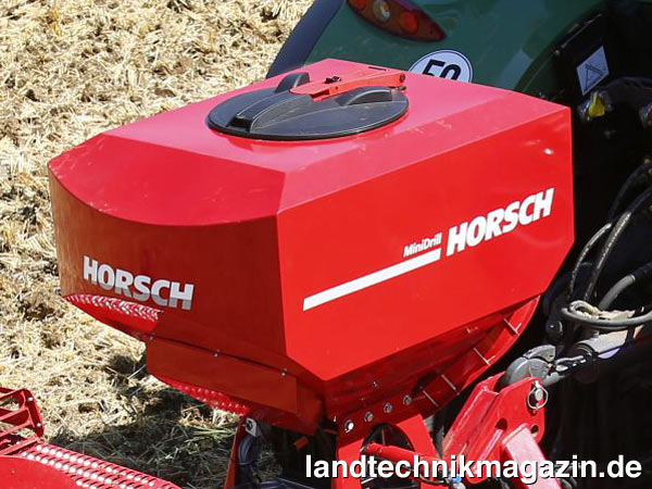 Bild: Der Tank der neuen Horsch MiniDrill fasst nun 400 l und die Einfüllöffnung desselben wurde auf einen Durchmesser von 380 mm vergrößert.
