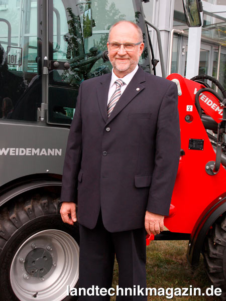 lSeit mehr als 42 Jahren dem Unternehmen Weidemann treu verbunden – im April 2016 verabschiedet sich der Technische Geschäftsführer Hans-Heinrich Schmidt in den Ruhestand.