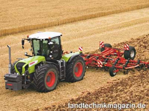 lZur Agritechnica 2007 präsentiert Claas den „großen Bruder“ des bereits etablierten XERION 3300, den XERION 3800 mit einer Nennleistung von 253/344 kW/PS und einer Maximal-Leistung von 279/379 kW/PS (Leistungsangaben nach ECE R24).
