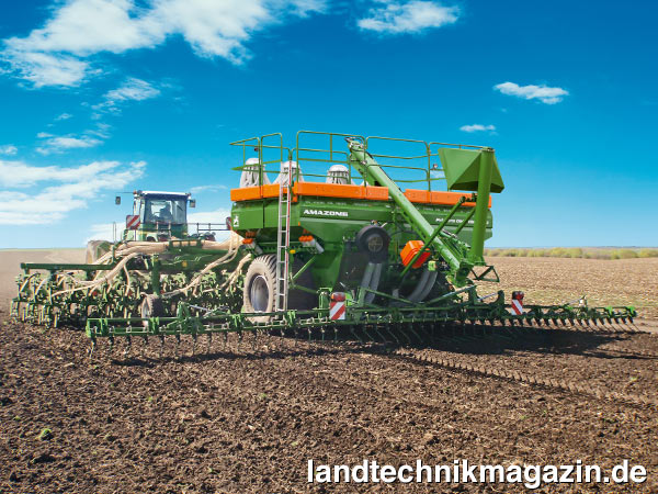 lDas neue 12-m-Modell der Amazone Primera DMC Sämaschinen, die Primera DMC 12001-2C, ist mit einem viergeteilten 13.000-l-Tank ausgestattet.