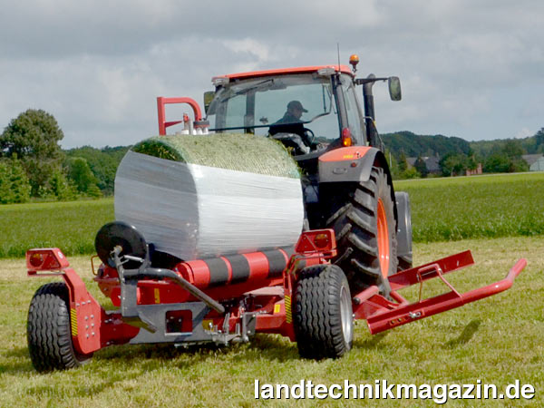 lMit dem neuen HighSpeed-Paket bestehend aus OptiSpeed-Überwachung und Doppelfolien-Vorstrecker DuoWrap beschleunigt Vicon den Wickelvorgang der Ballenwickler BW 2100 C und BW 2600 C.
