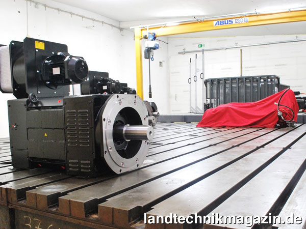 XL-Bild: Die Antriebstechnik-Roth GmbH erweitert ihre Engineering-Kompetenz mit einem neuen dynamischen Lastprüfstand mit drei elektrischen Maschinen zu je 265 kW.