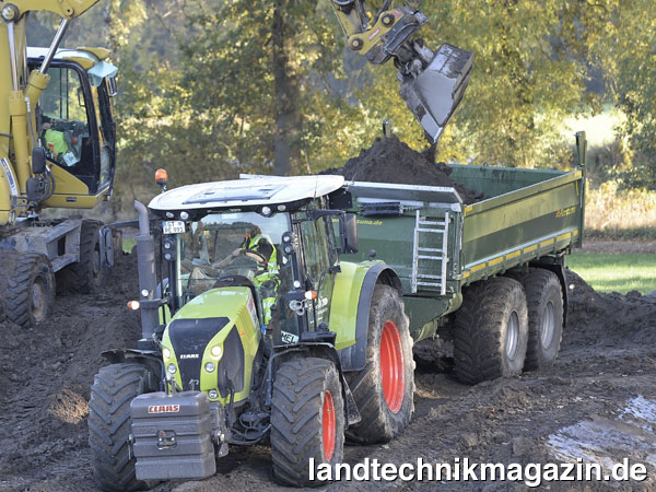 XL-Bild: Speziell für den anspruchsvollen Baustellen-Einsatz hat Fortuna den neuen Tandem-Dreiseitenkipper FTD 200/5.2 entwickelt.