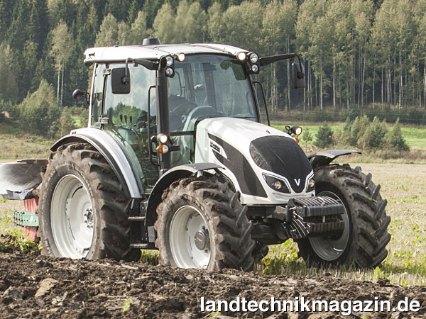 lValtra führt die 4. Generation der A-Serie mit den Modellen A74, A84, A94, A104, A114, A124 und A134 ein. Die neue Valtra A4-Serie deckt einen (Maximal-)Leistungsbereich von 75 bis 130 PS ab.