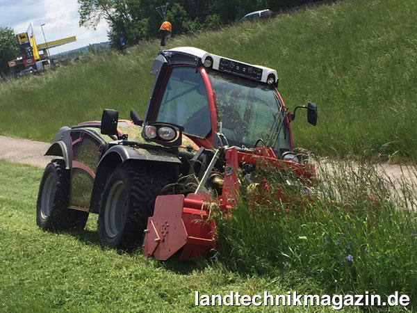 Bild: Sauerburger hat den neuen Grip4-75 als Einstiegsmodell konzipiert und bietet den Hangschlepper deshalb in einer Basis- und einer Premiumversion an. Die Premiumversion bietet fast die gleiche Serienausstattung wie der große Bruder Grip4.