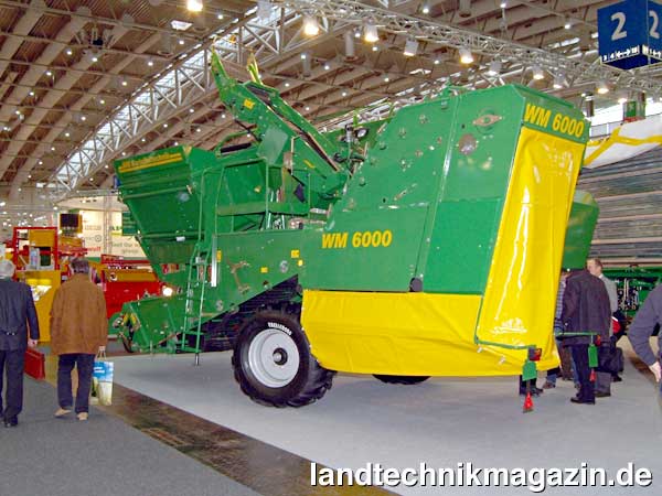 lFür das effiziente Sortieren direkt auf dem Roder präsentierte WM Kartoffeltechnik auf der Agritechnica 2007 für den einreihigen Vollernter WM 6000...
