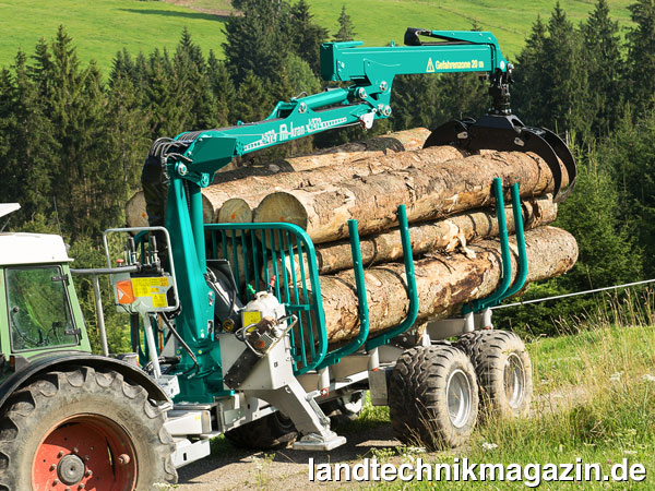 XL-Bild: Der neue Rückeanhänger Pfanzelt Profi P11+ richtet sich an Waldbauern und Semiprofis und bietet eine Nutzlast von 9 t.